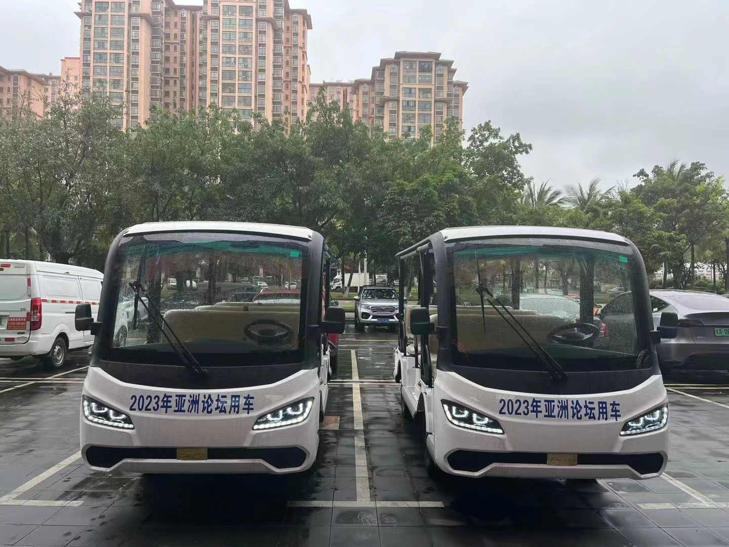 卓越電動(dòng)觀光車現(xiàn)身博鰲亞洲論壇2023年年會(huì)